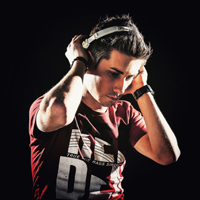 dario synth photo