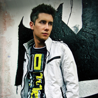 dario synth photo