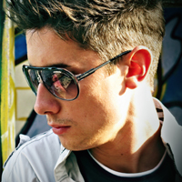dario synth photo